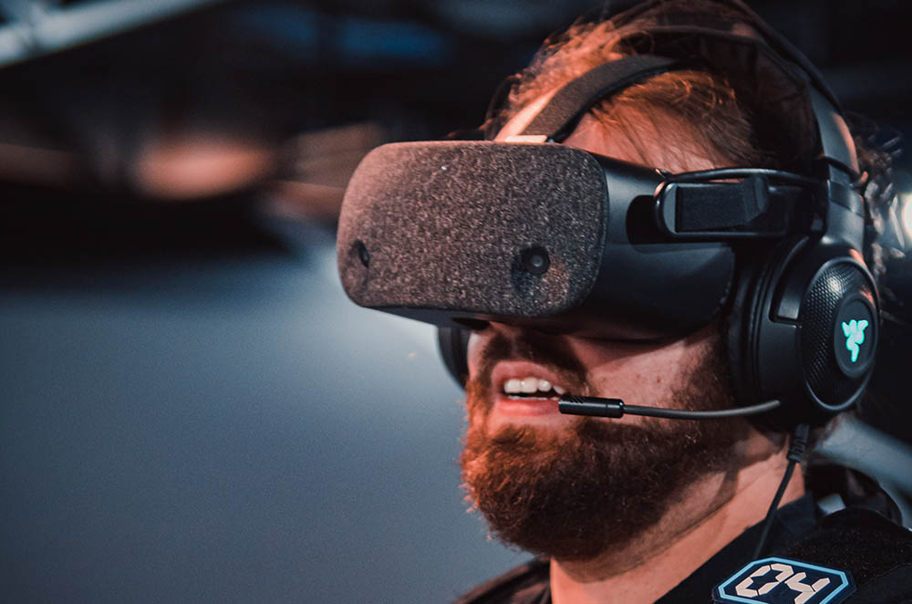 VR Game, Opportunity & Challenge